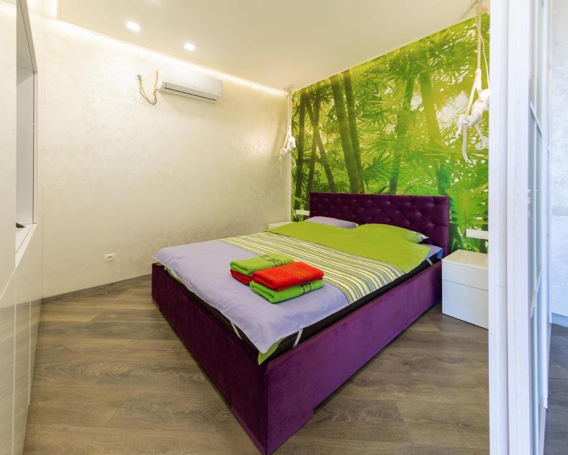 Arcadia Vip Apartments Sea View! Odessa Exterior foto